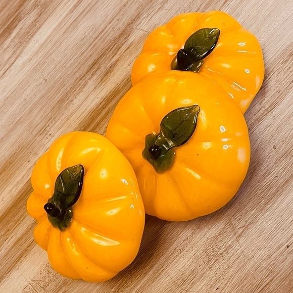 3 Orange 2” x 5” Art Glass Pumpkins Autumn Fall Decor Thanksgiving Paperweight - Picture 1 of 6
